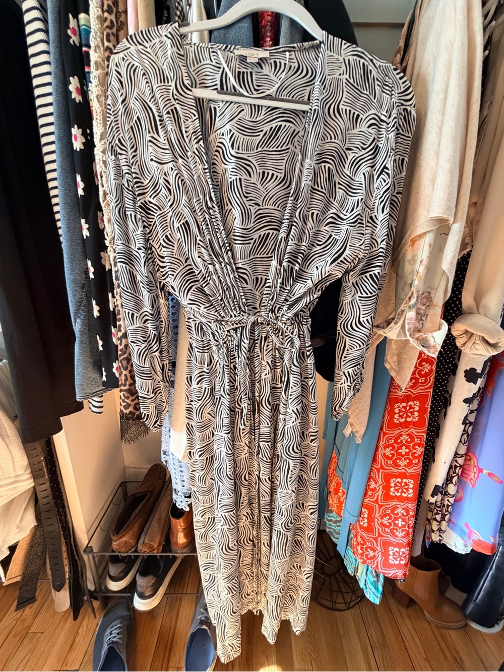 Women’s Black & White Printed Robe (or Beach Cover-up) with Tie Waist - Picture 5 of 5